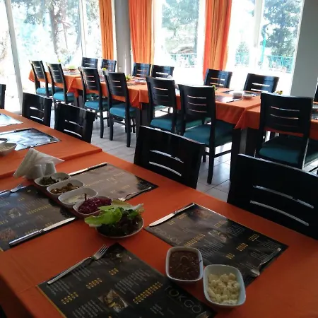 Bed & Breakfast Tokgoez Otel Restaurant 2*